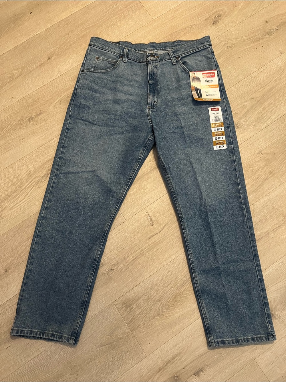Wrangler Men's Relaxed Fit Jeans in Medium Blue Denim